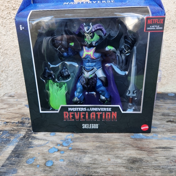 Masters of the Universe Revelation Masterverse Skelegod Skeletor MOTU Figure - Picture 2 of 6
